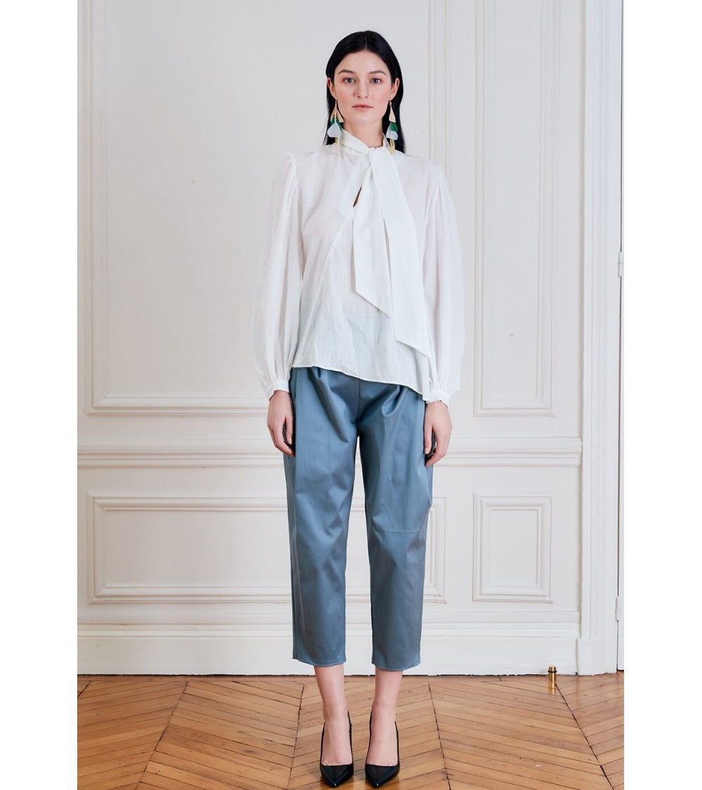 Le 608 Léa Blouse à col noué soie beige poils