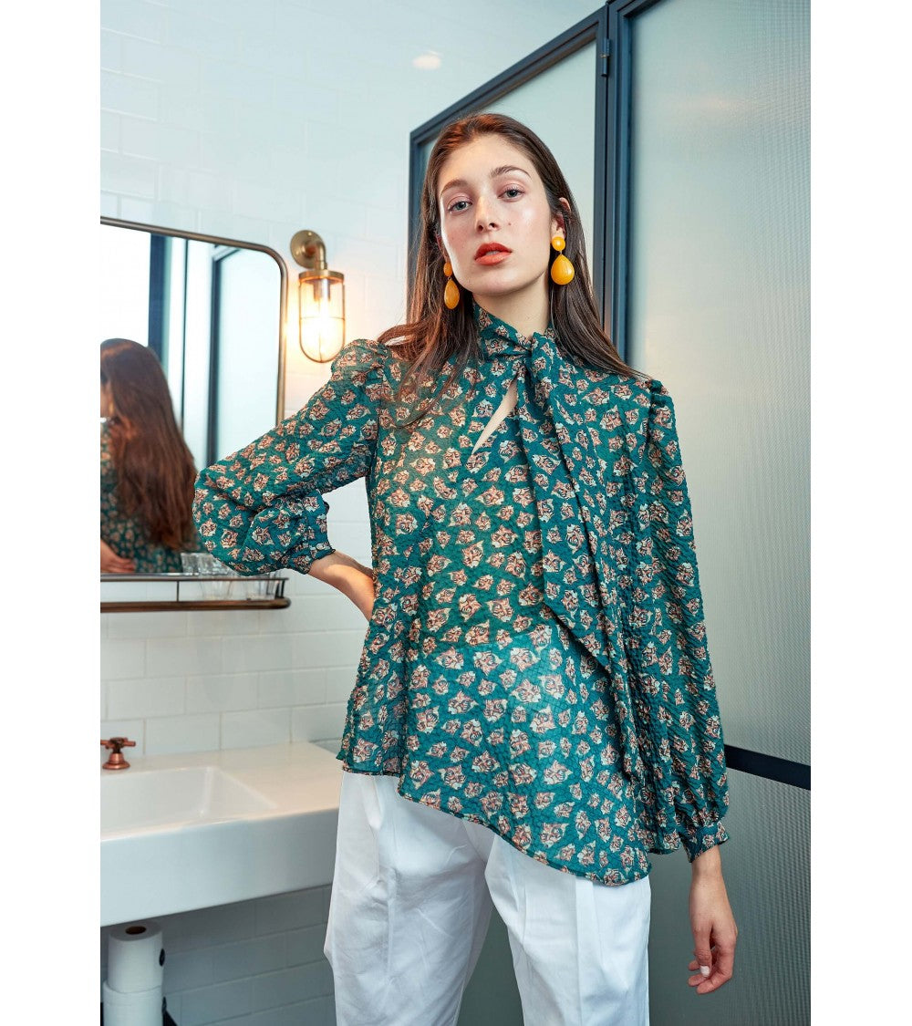 Le 608 Léa Blouse à col noué soie beige poils