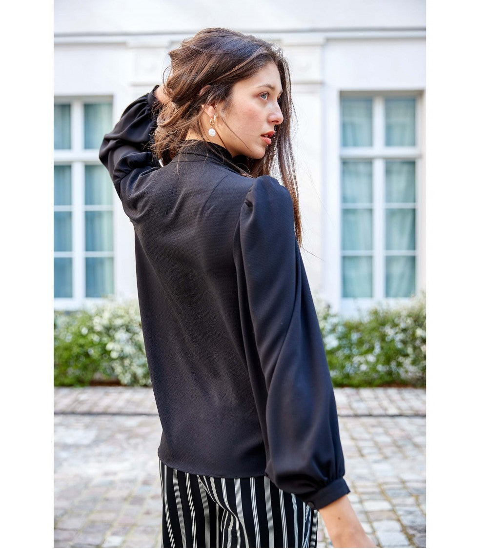 Le 608 Léa Blouse à col noué soie beige poils