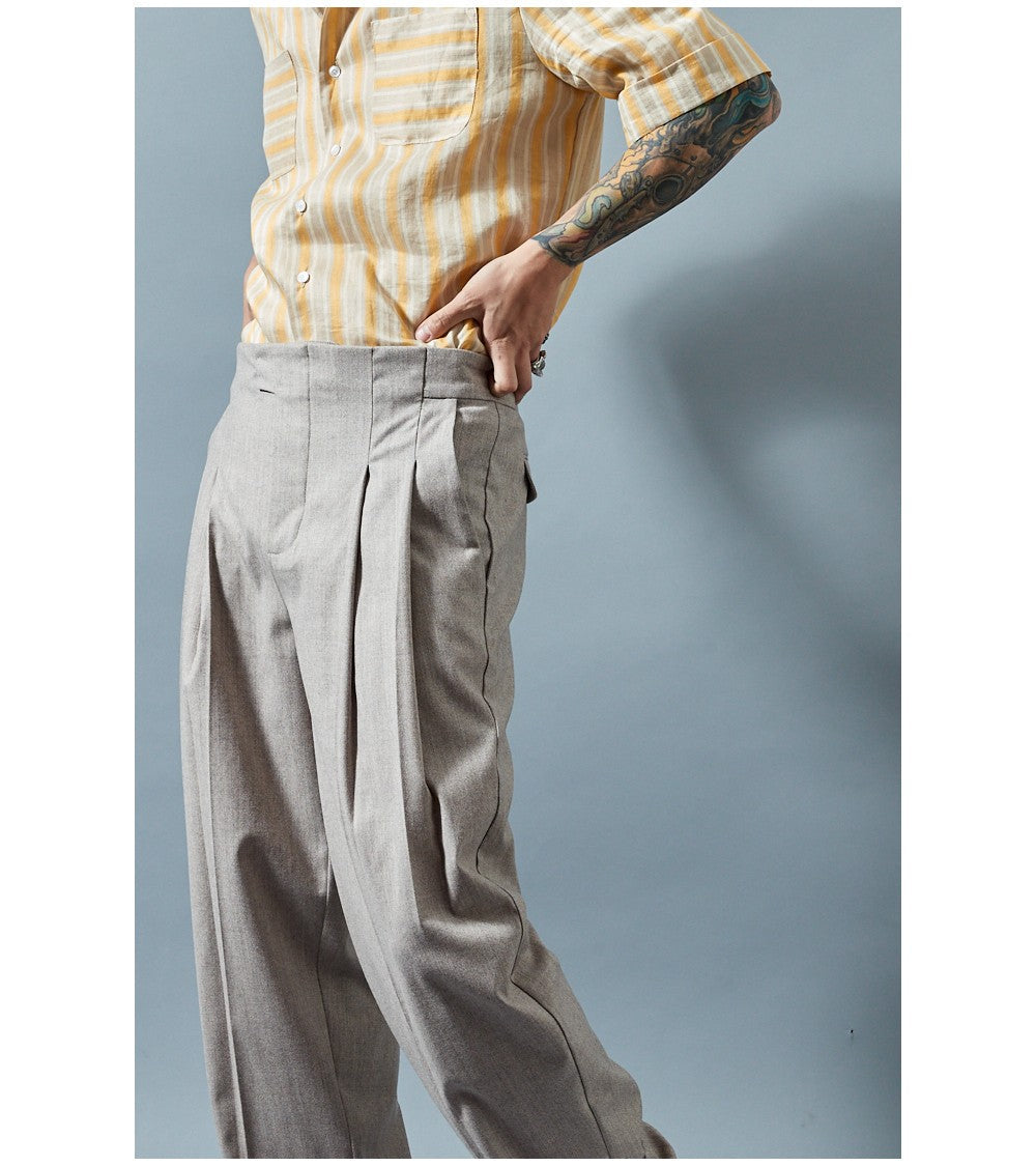 Le 1300 Pantalon ample à plis couchés