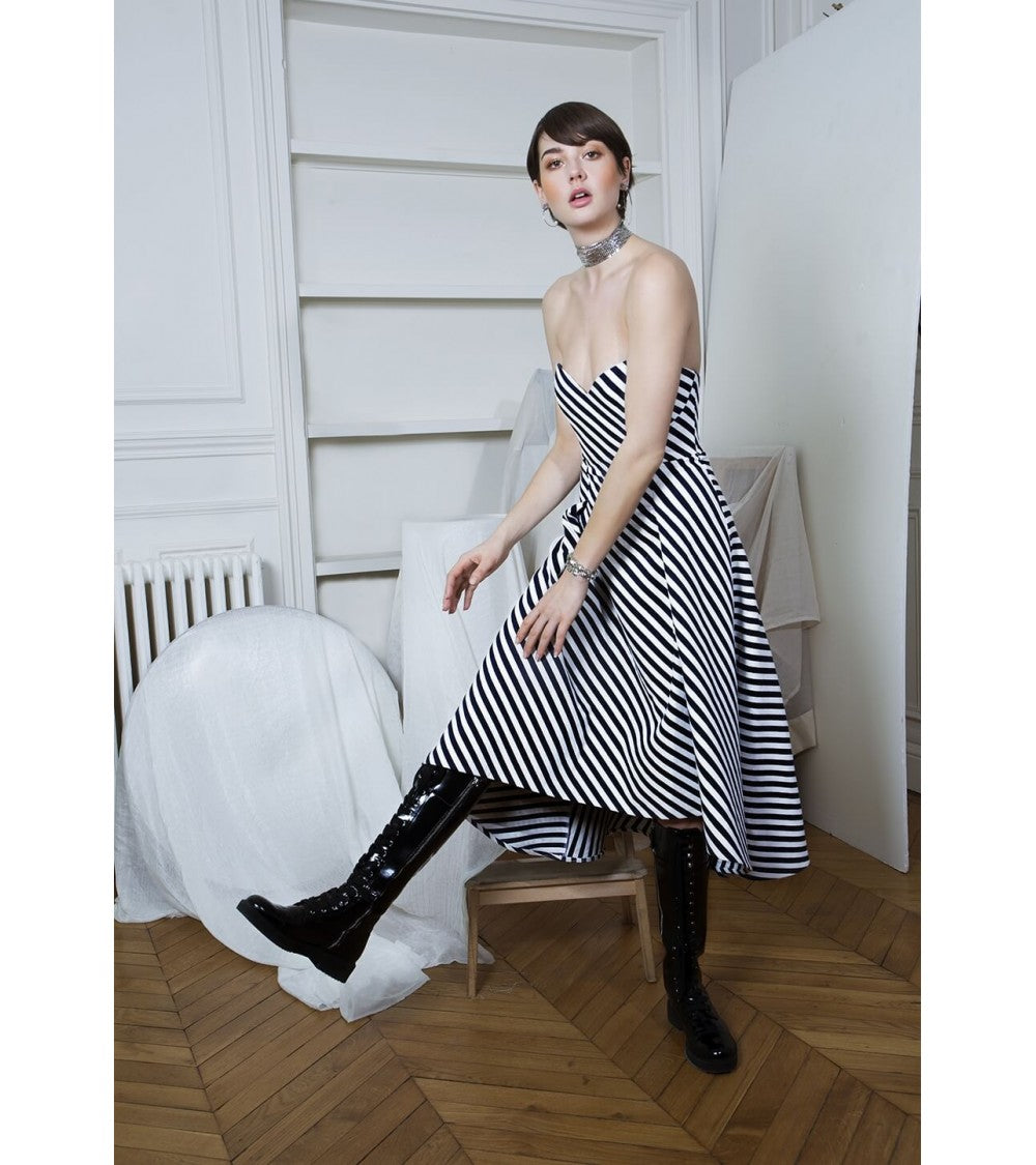 Robe bustier à godets