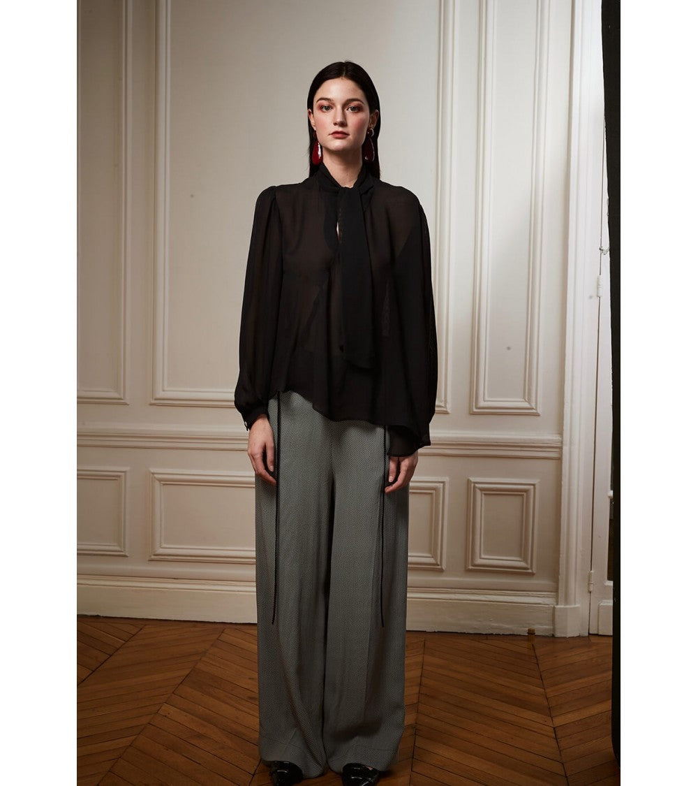 Le 608 Léa Blouse à col noué soie beige poils
