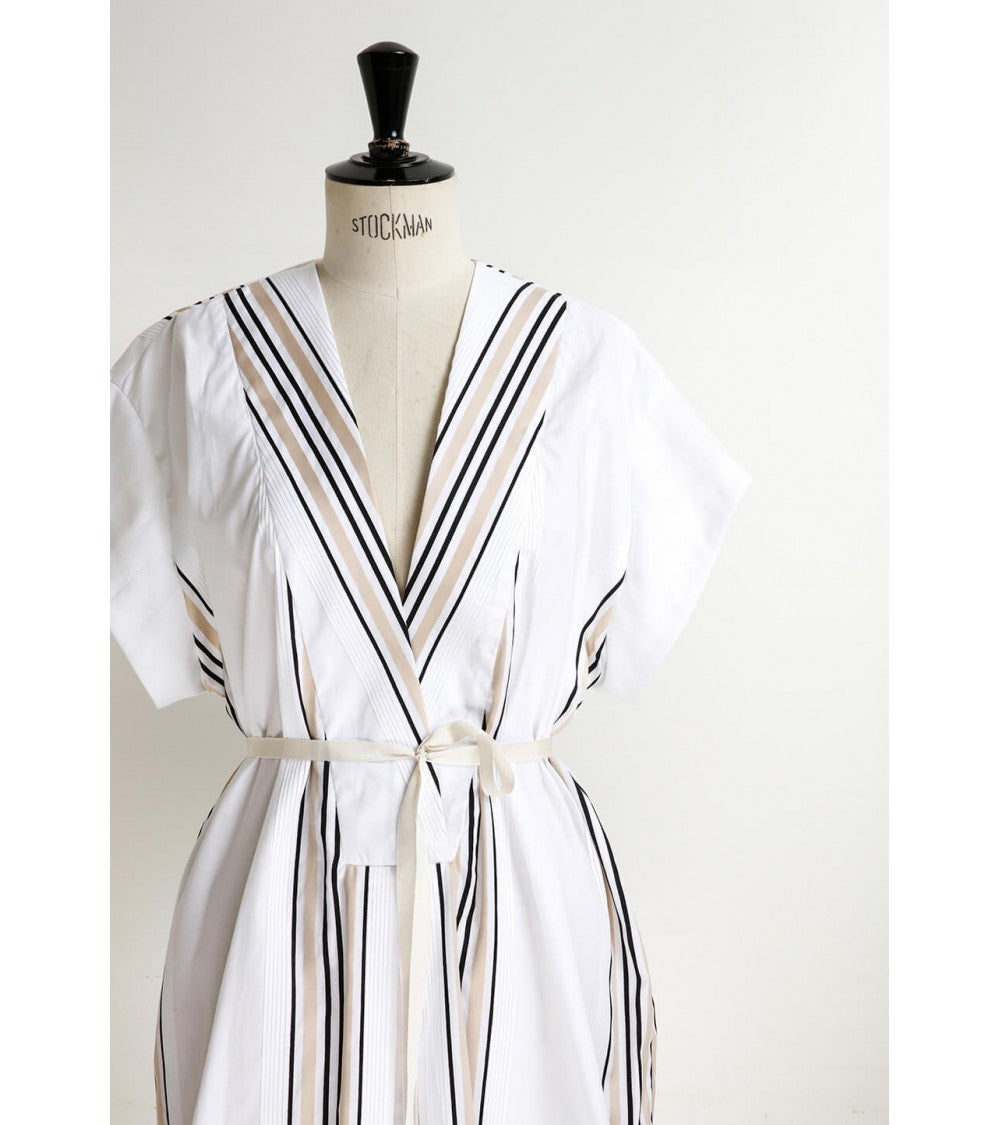 Tunique/robe manches basses et profond décolleté
