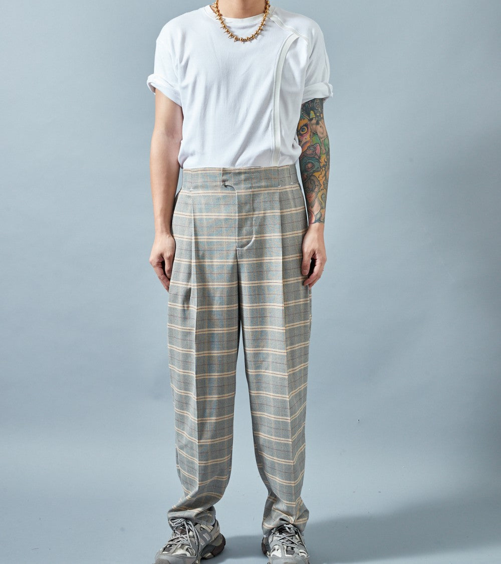 Le 1300 Pantalon ample à plis couchés